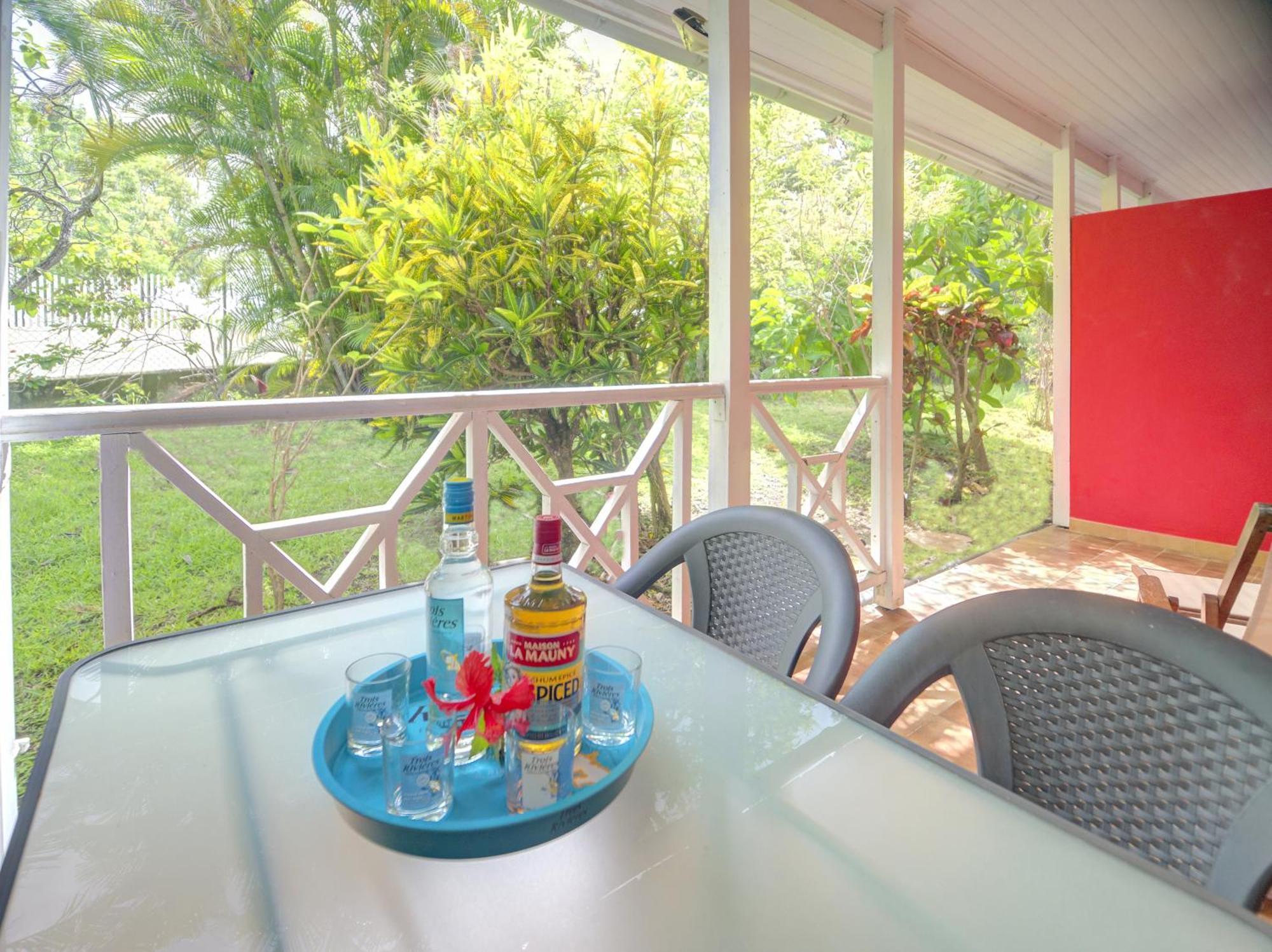Résidence Ti'Kéol - Appartements avec terrasse 2 à 4 personnes, piscine Sainte-Anne Esterno foto