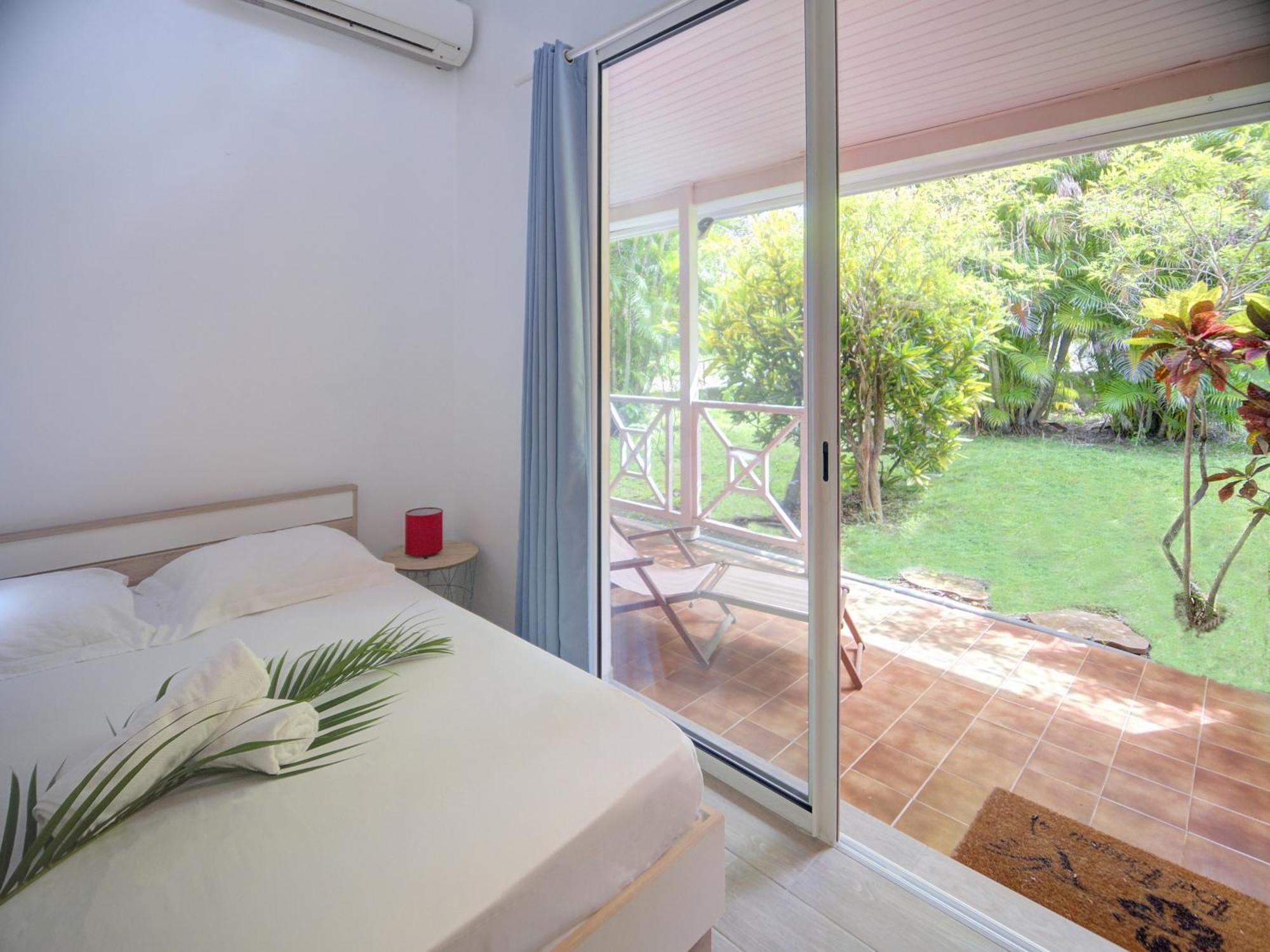 Résidence Ti'Kéol - Appartements avec terrasse 2 à 4 personnes, piscine Sainte-Anne Esterno foto