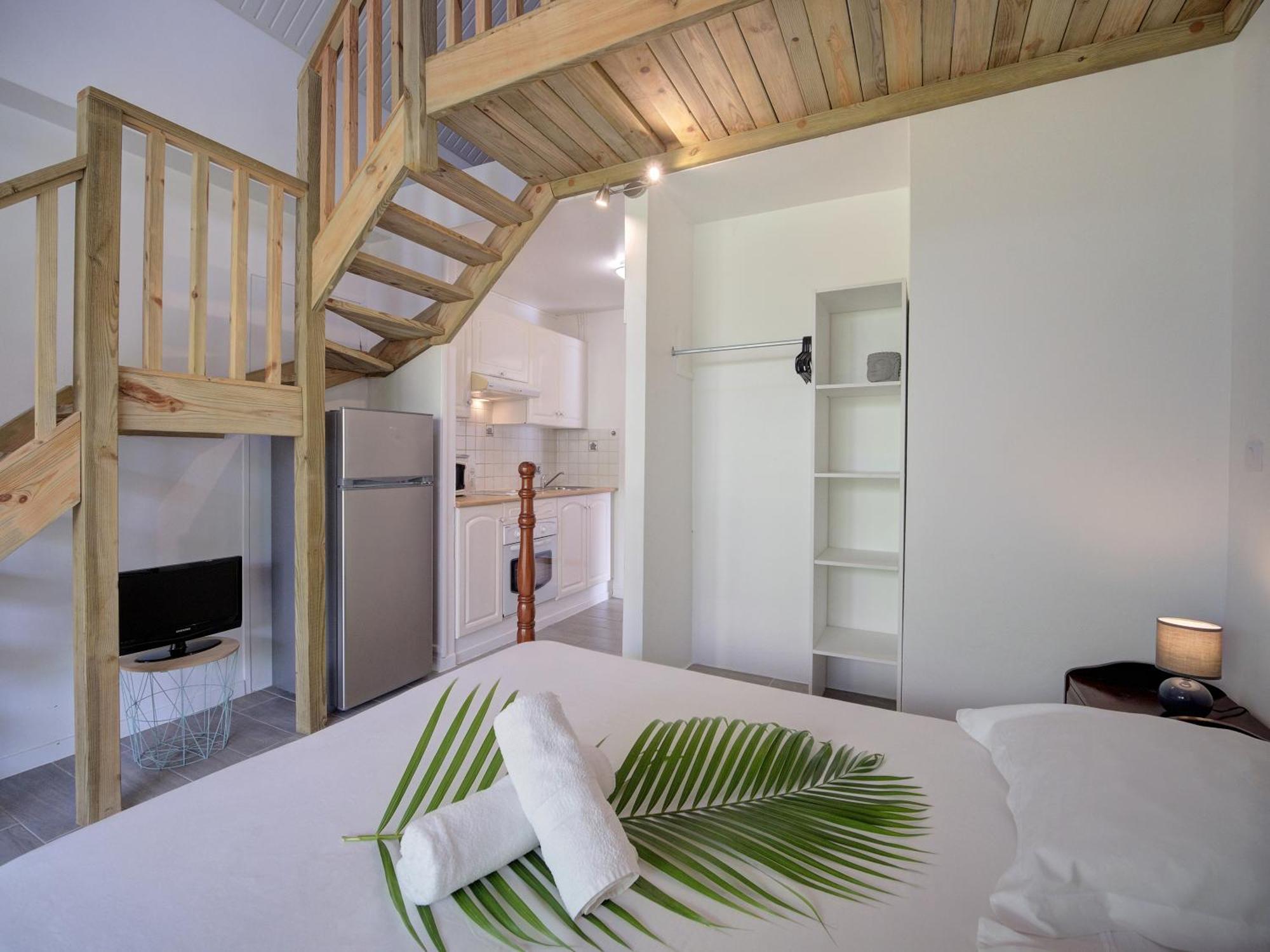 Résidence Ti'Kéol - Appartements avec terrasse 2 à 4 personnes, piscine Sainte-Anne Esterno foto